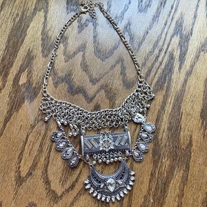 Coachella accent necklace